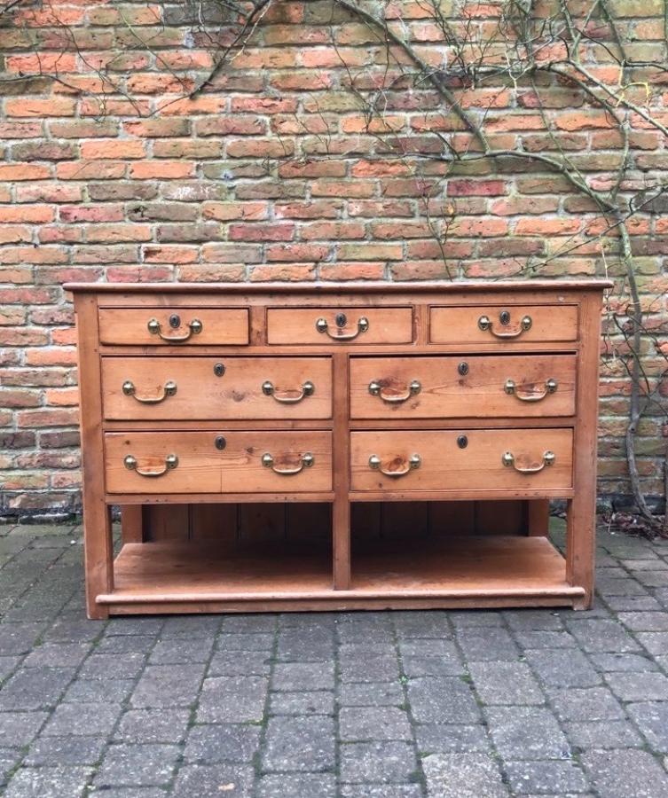 Dressers Dresser Bases & Centre Pieces