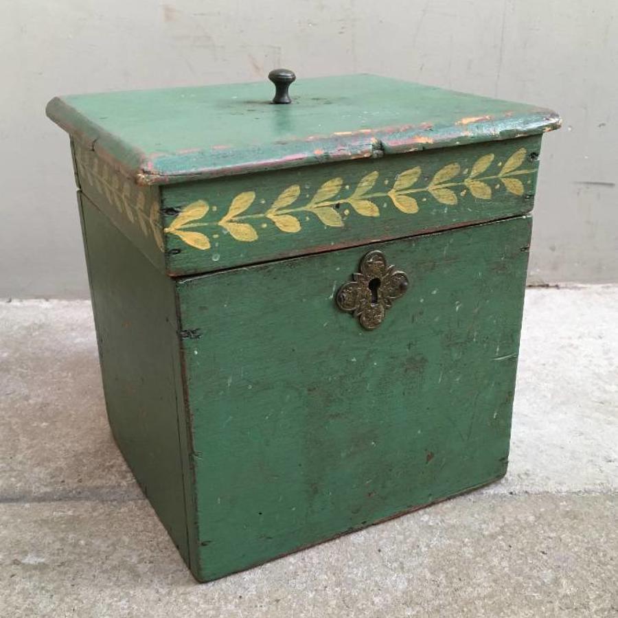 Victorian Pine Box in its Original Paint