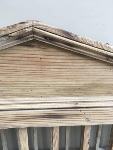 Georgian Pine Country House Plate Rack with Roof Top