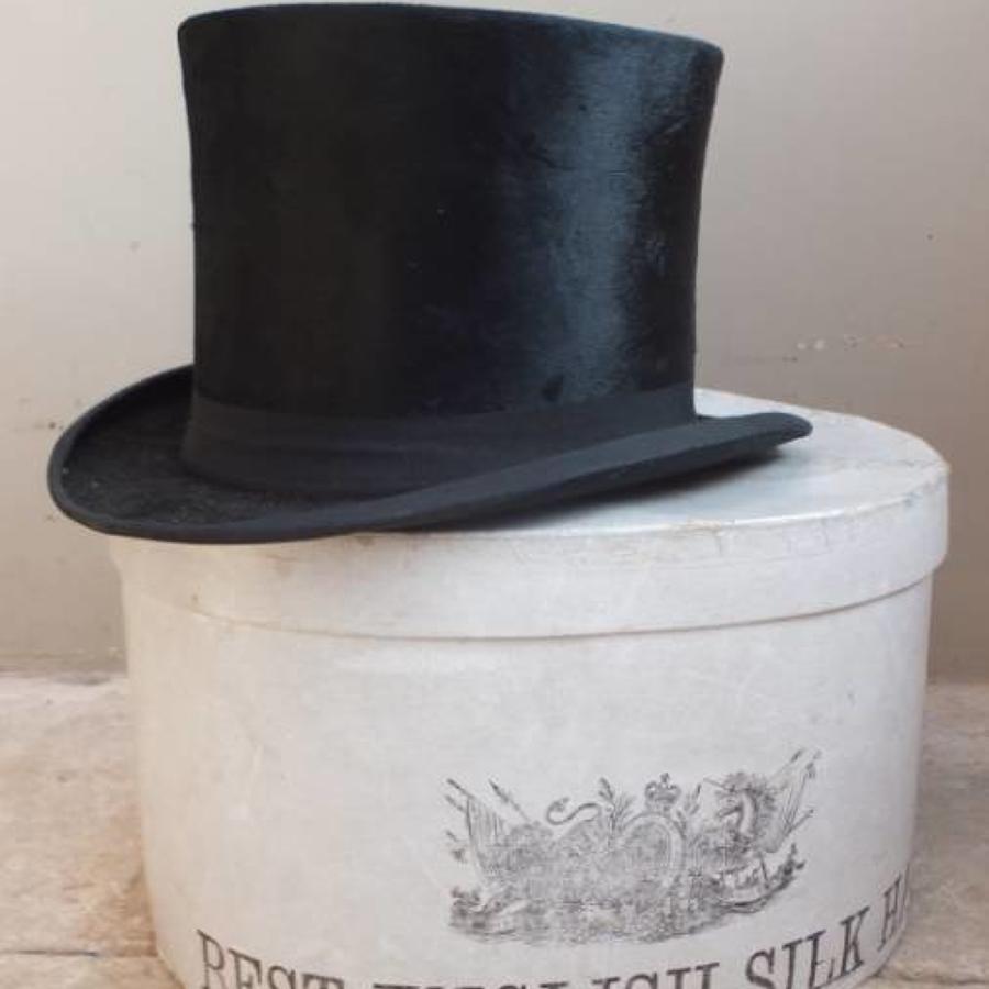 1920s Best English Silk Hat Box with Hat