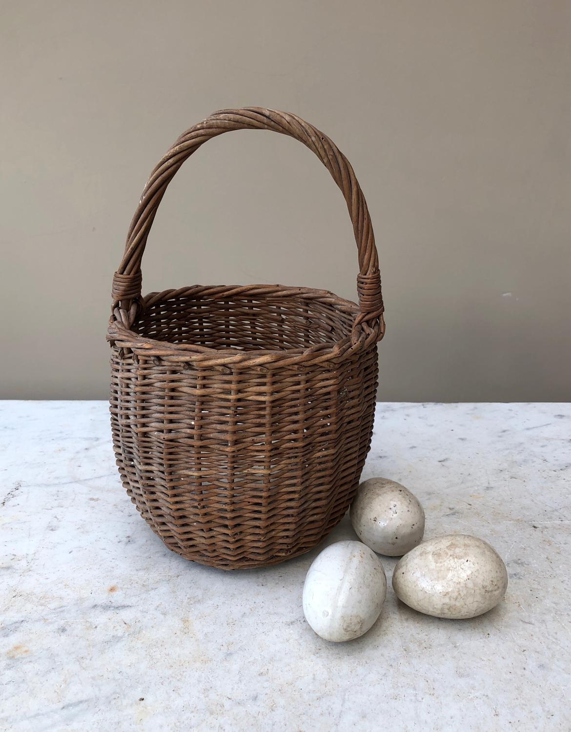 Late Victorian Childs Egg Basket