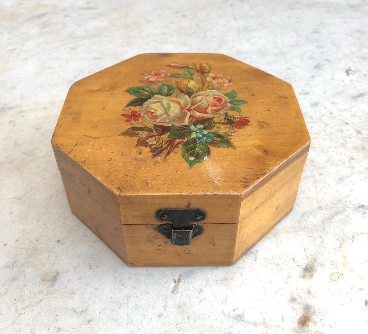 Early 20th Century Advertising Box - JP Coats Limited