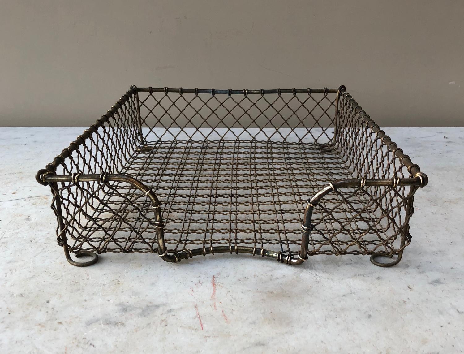 Early 20th Century Quality Brass Desk Tidy