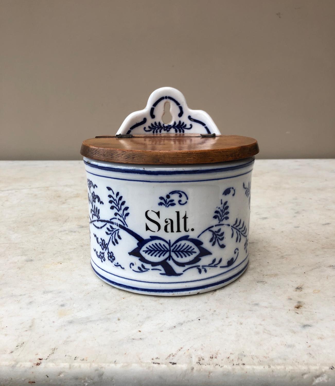 Early 20th Century Decorative Blue & White Salt Pot
