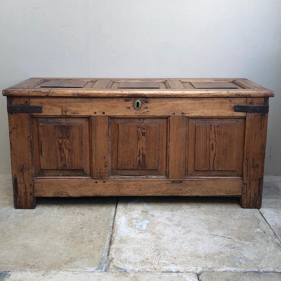Excellent Condition Mid 18thC Georgian Pine Panelled Coffer c.1750