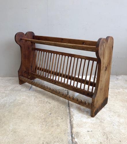 Edwardian Pine Single Tier Plate Rack - Larger than Average