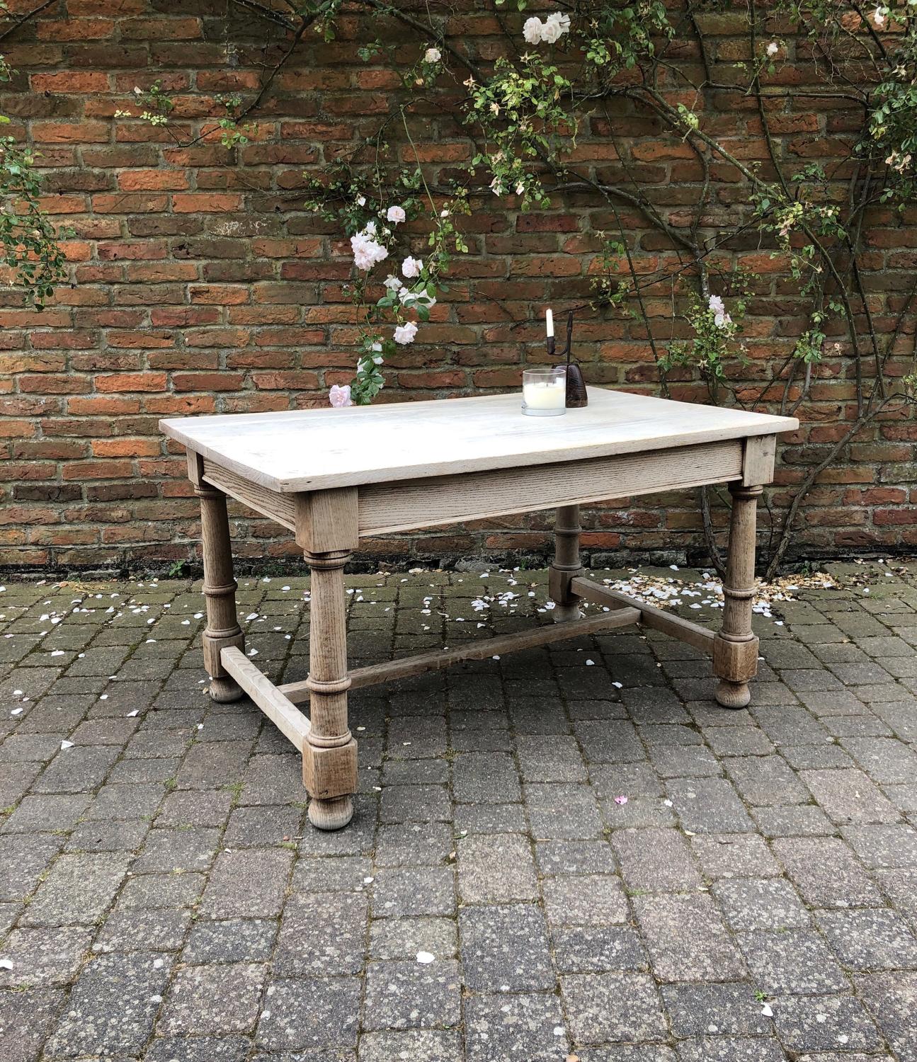 Early 20th Century Bleached Oak Table - Seats Six Easily