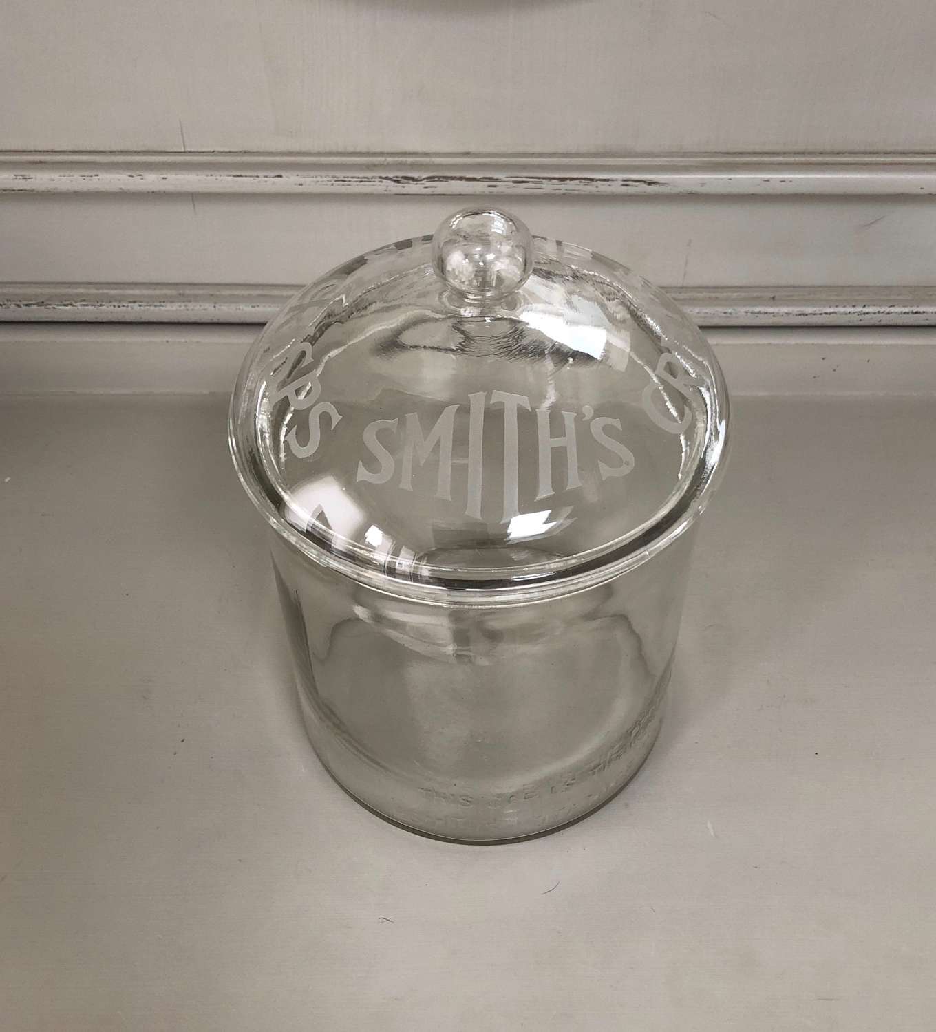 Early 20th Century Shops Etched Glass Advertising Jar - Smiths Crisps