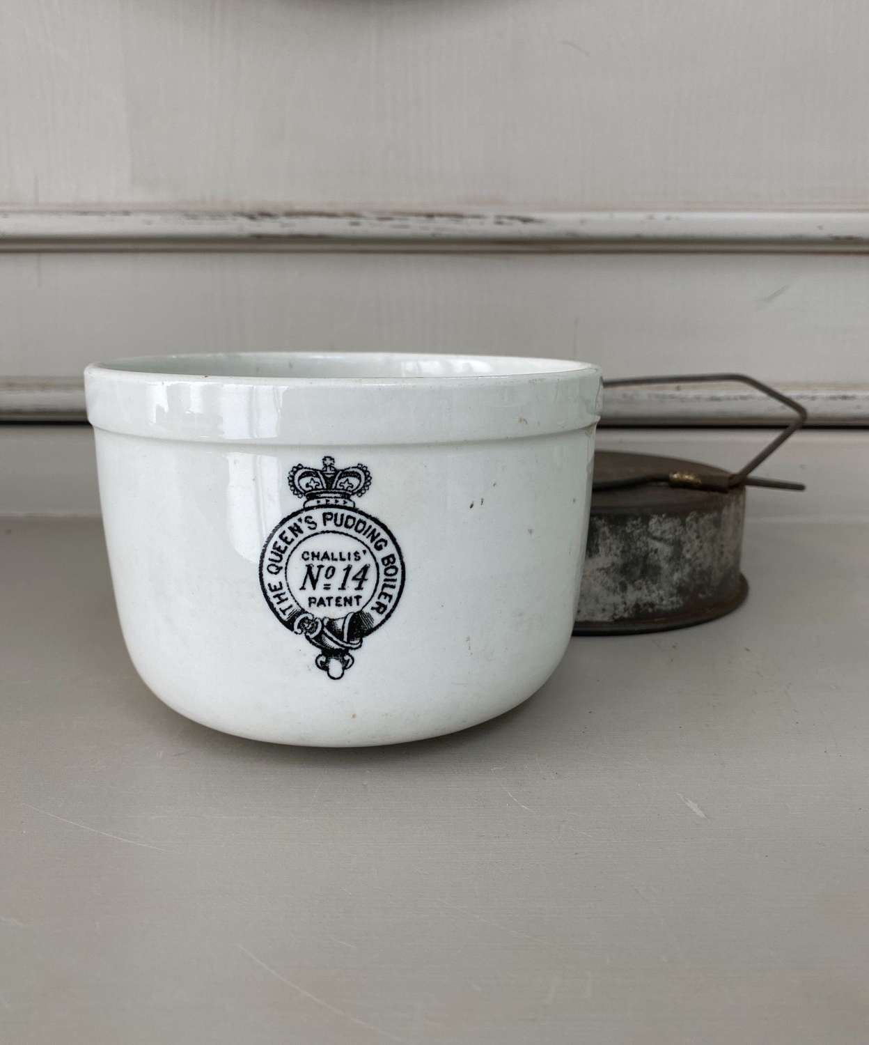 Early 20th Century White Ironstone Queens Pudding Boiler No14 with Lid