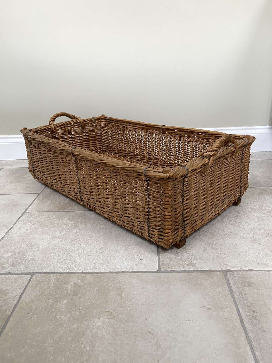 Early 20th Century Excellent Condition Rectangular Basket