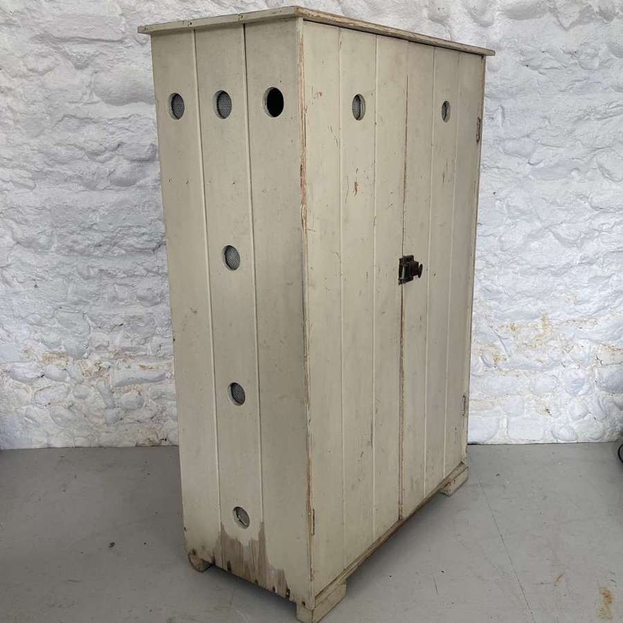 Early 20th Century Pine Dairy - Cheese - Cupboard