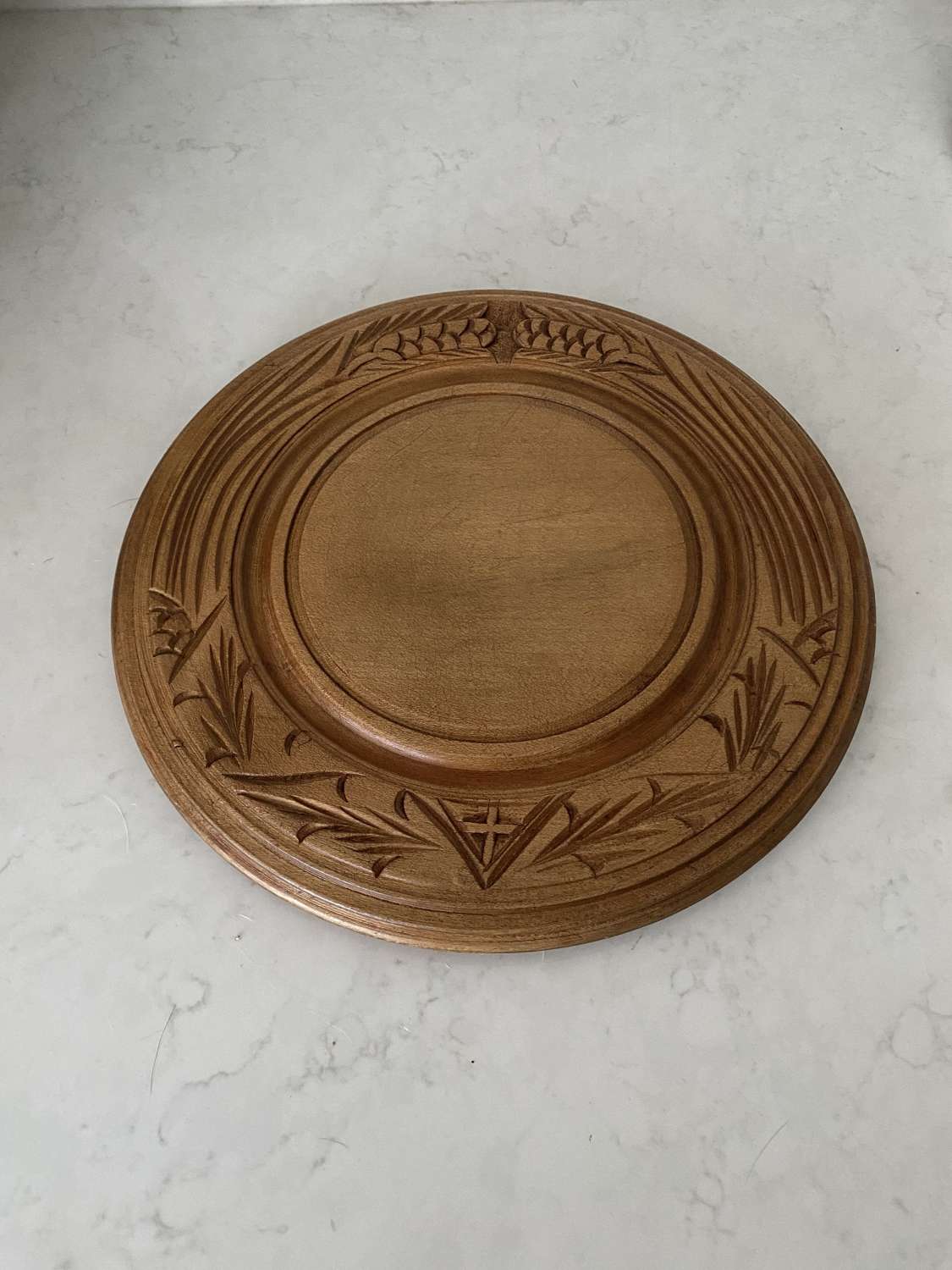 1940s Deeply Carved Bread Board in Excellent Condition