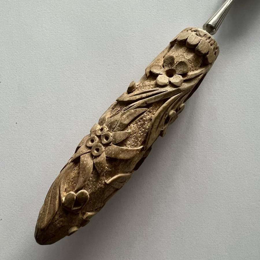 Victorian Deeply Carved Treen Butter Knife - Later Blade