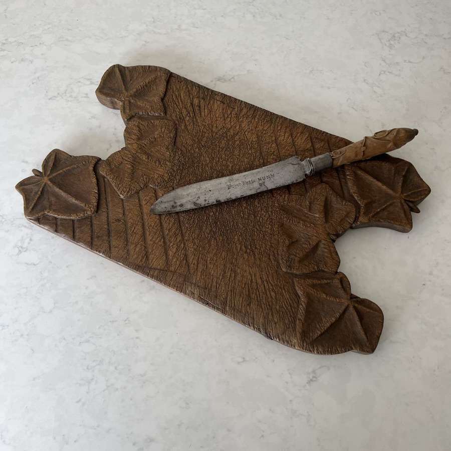 Late Victorian Carved Chopping Board -Bread Board - Leaf Design