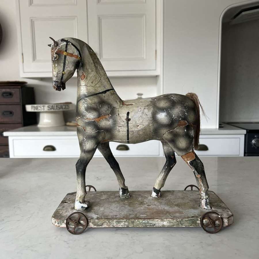 Victorian Pine Gesso & Original Paint Horse well carved Turned Head