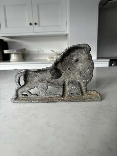 Victorian Lead Lion - Perfect Mantlepiece Size