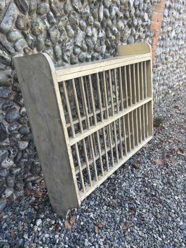 Georgian Large Scale Painted Pine Plate Rack - 32 Plates