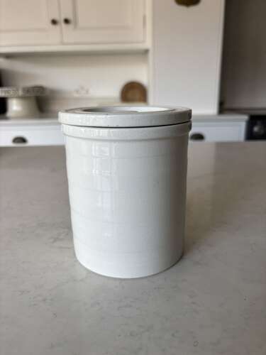 Late Victorian Maling White Banded Kitchen Storage Jar with Lid - Currants