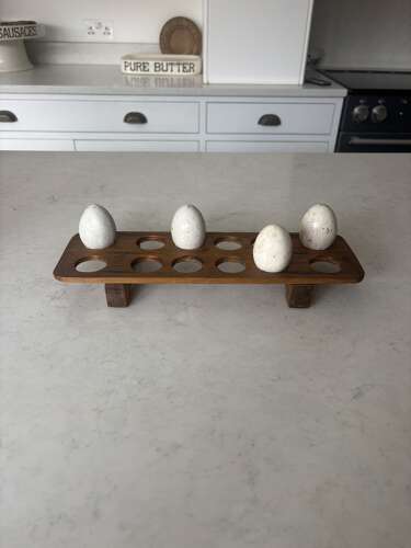 Early 20thC Single Tier Pine Egg Rack - To Hold One Dozen Eggs