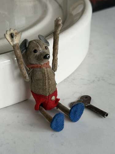 Rare 1930s Schuco Tumbling Mouse. Working With Key.