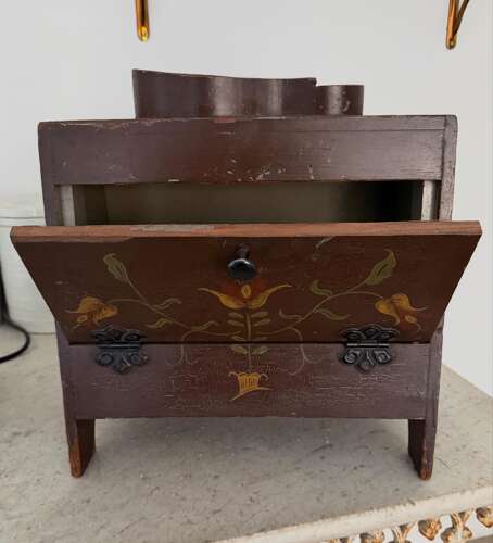 C1930s Painted Pine Shoe Shine Box - Fantastic Original Paint