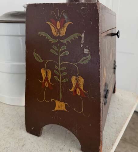 C1930s Painted Pine Shoe Shine Box - Fantastic Original Paint